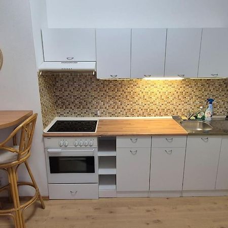 Lovely Old Town Apartment Братислава Екстериор снимка